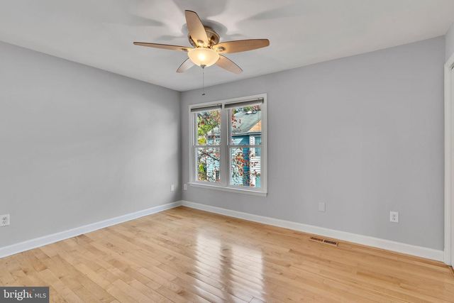 6146 BROOK DR, Falls Church, VA 22044