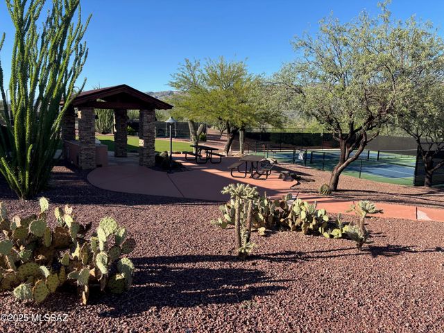 8656 S Sun Bar Ranch Place, Vail, AZ 85641