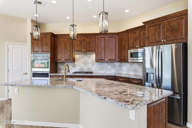 8656 S Sun Bar Ranch Place, Vail, AZ 85641