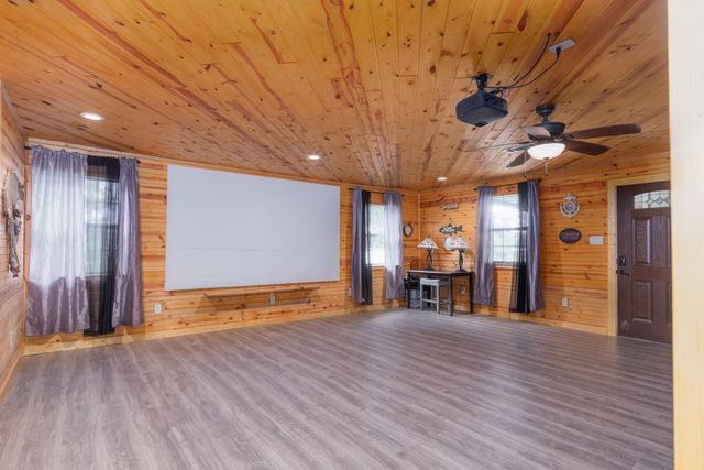 134 Magnolia Point Drive, Houston, TX 77336