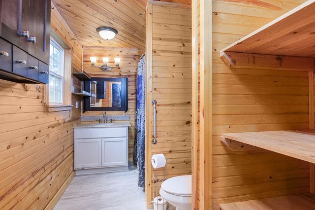 134 Magnolia Point Drive, Houston, TX 77336