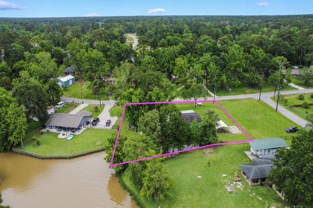 134 Magnolia Point Drive, Houston, TX 77336