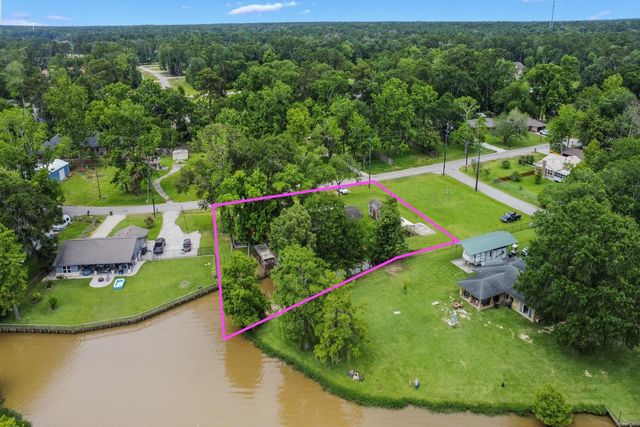 134 Magnolia Point Drive, Houston, TX 77336