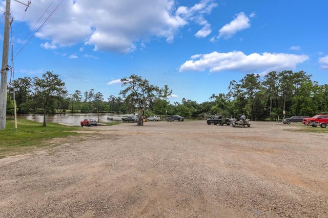 134 Magnolia Point Drive, Houston, TX 77336