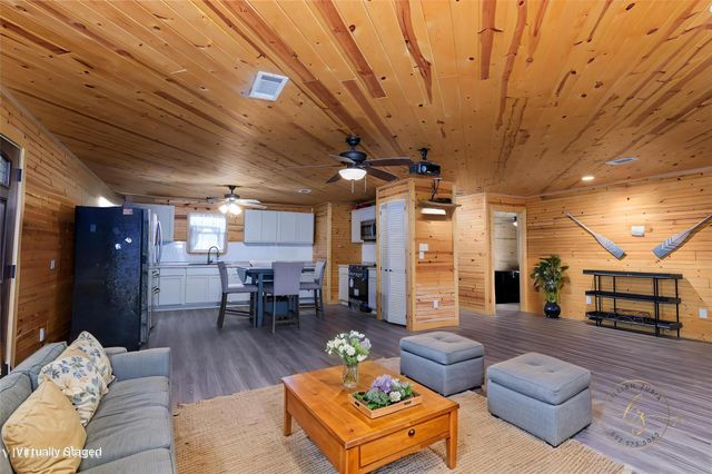 134 Magnolia Point Drive, Houston, TX 77336