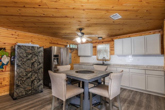 134 Magnolia Point Drive, Houston, TX 77336