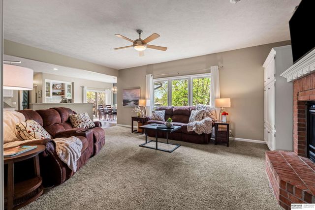 17457 I Street, Omaha, NE 68135
