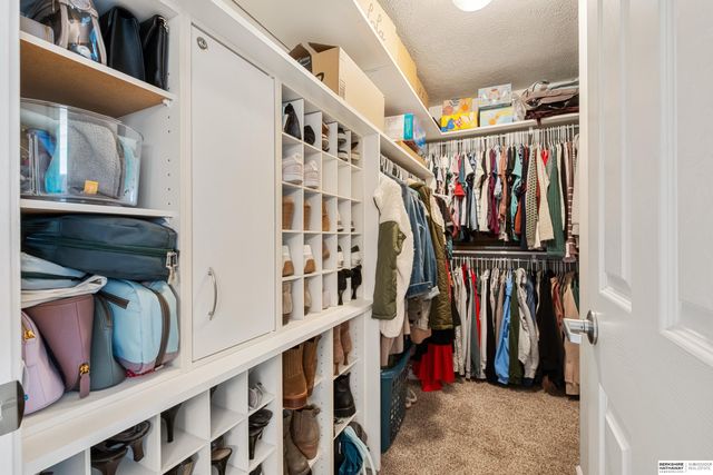 17457 I Street, Omaha, NE 68135