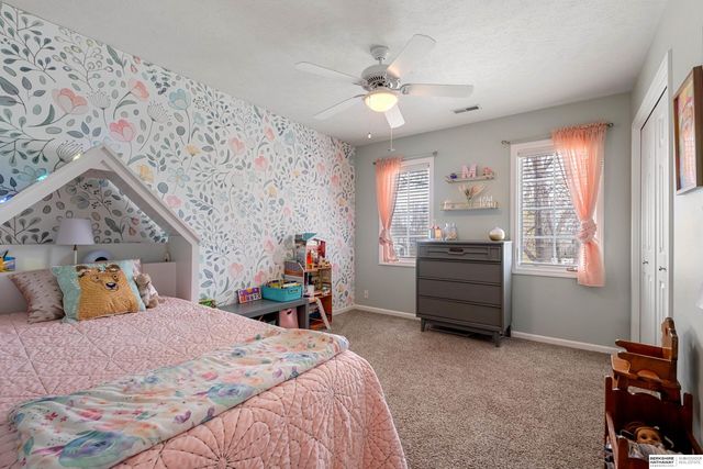 17457 I Street, Omaha, NE 68135