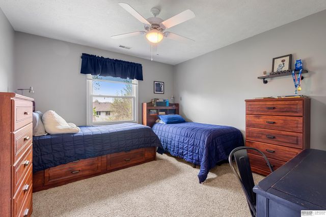 17457 I Street, Omaha, NE 68135