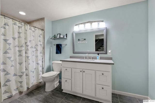 17457 I Street, Omaha, NE 68135