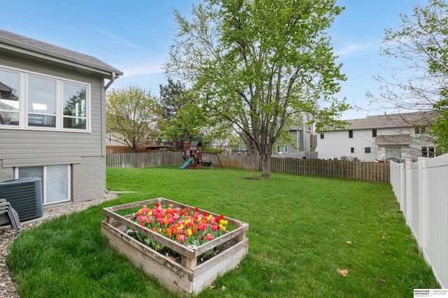 17457 I Street, Omaha, NE 68135