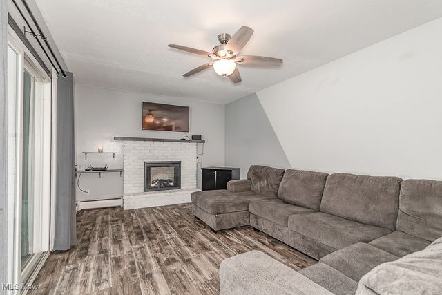 8012 Fenway Drive, Parma, OH 44129