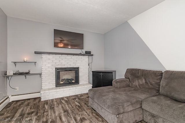 8012 Fenway Drive, Parma, OH 44129