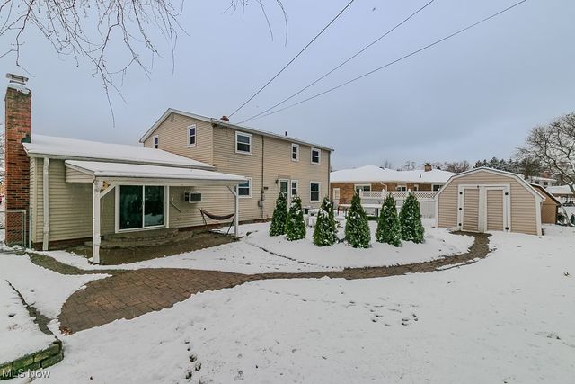 8012 Fenway Drive, Parma, OH 44129