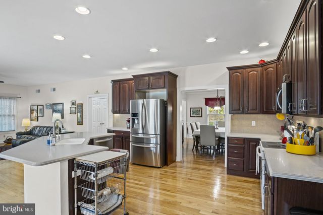 2 COUNTRY SIDE DRIVE, Carlisle, PA 17013
