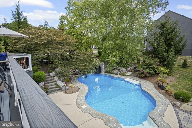 2 COUNTRY SIDE DRIVE, Carlisle, PA 17013