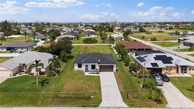1236 NW 25th PL, Cape Coral, FL 33993