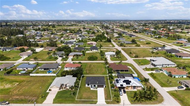 1236 NW 25th PL, Cape Coral, FL 33993