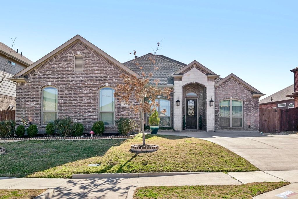 5325 Almanor Road, Fort Worth, TX 76179