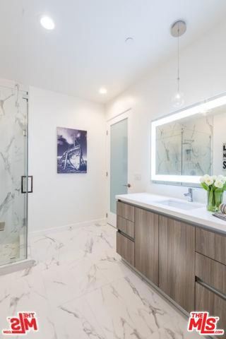 12045 Guerin Street 304, Studio City (los Angeles), CA 91604