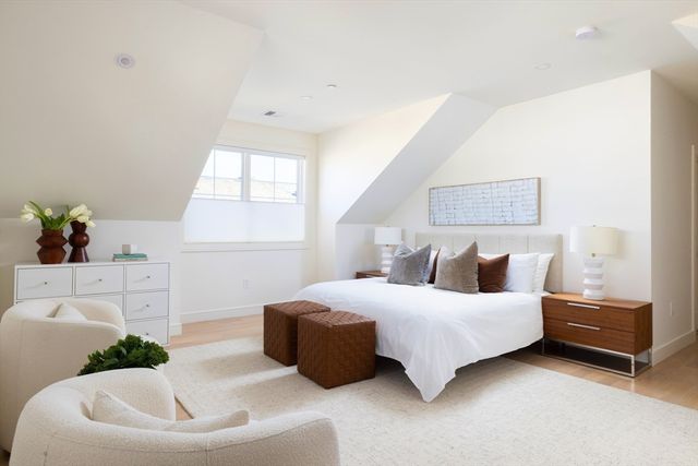 63-65 Green Street PH-3, Brookline, MA 02446