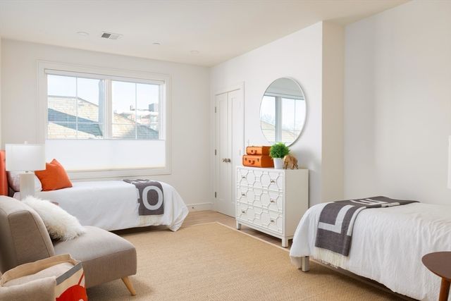 63-65 Green Street PH-3, Brookline, MA 02446