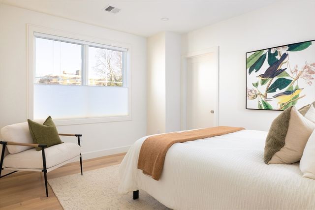 63-65 Green Street PH-3, Brookline, MA 02446