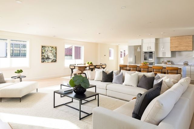 63-65 Green Street PH-3, Brookline, MA 02446