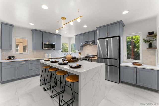 4391 Middlesex Drive, San Diego, CA 92116