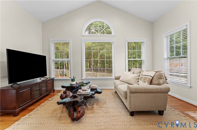 15636 Moss Light Pl, Moseley, VA 23120