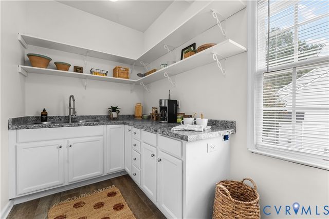 15636 Moss Light Pl, Moseley, VA 23120