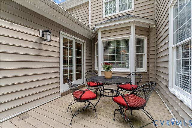 15636 Moss Light Pl, Moseley, VA 23120