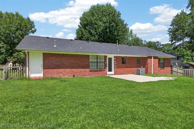 3001 98th Circle, Fort Smith, AR 72903
