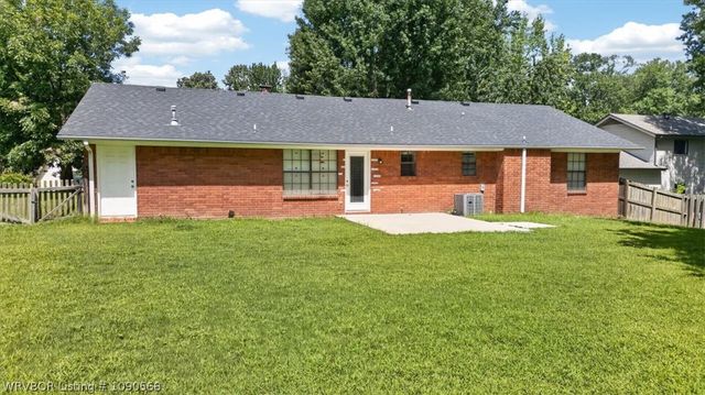 3001 98th Circle, Fort Smith, AR 72903