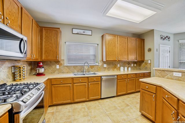 5711 Lasalle Way, San Antonio, TX 78253