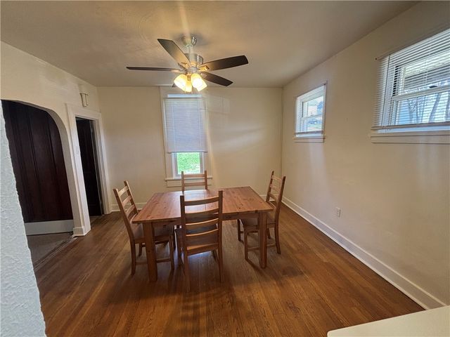 16 Oak St, Manor, PA 15665