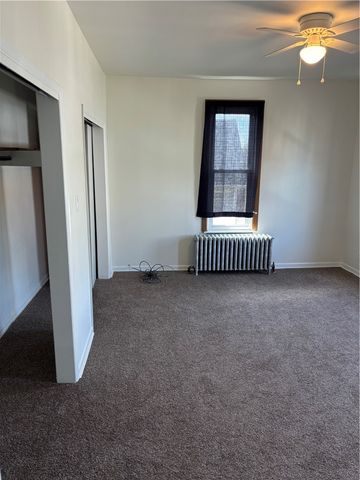16 Oak St, Manor, PA 15665