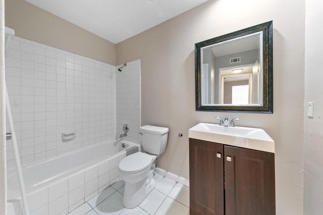 2110 Wilcrest Drive 239, Houston, TX 77042