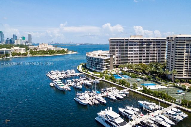 3 Grove Isle Dr CPH08, Miami, FL 33133