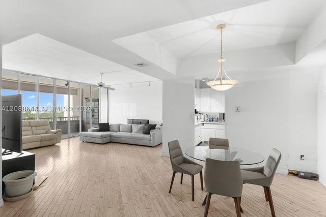 3 Grove Isle Dr CPH08, Miami, FL 33133