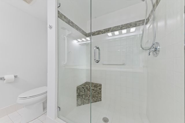 5842 CRYSTAL SHORES Drive 205, Boynton Beach, FL 33437