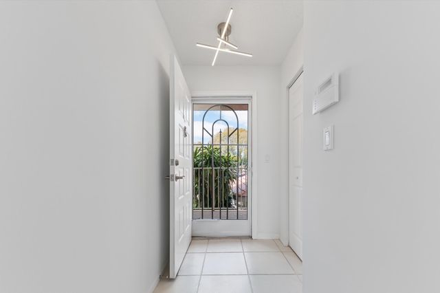 5842 CRYSTAL SHORES Drive 205, Boynton Beach, FL 33437