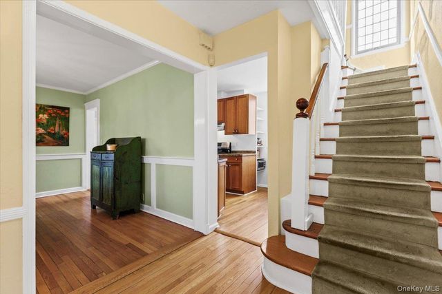 6 Walbrooke Circle, Scarsdale, NY 10583