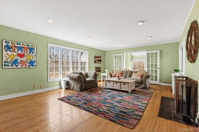 6 Walbrooke Circle, Scarsdale, NY 10583