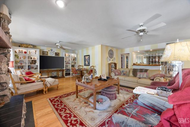 6600 Audene Way, Bakersfield, CA 93308