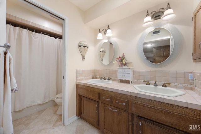 6600 Audene Way, Bakersfield, CA 93308