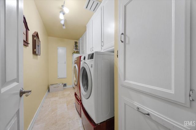 6600 Audene Way, Bakersfield, CA 93308