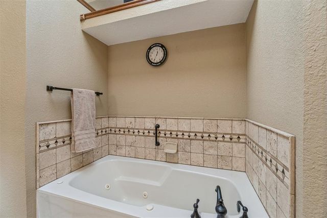 13509 Red Cedar Drive, Edmond, OK 73131