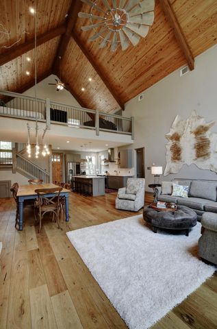 134 Narrows RD, Blanco, TX 78606